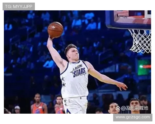 卡斯尔表现出色25分钟内高效砍下16分9助攻仅1次失误助力球队胜利